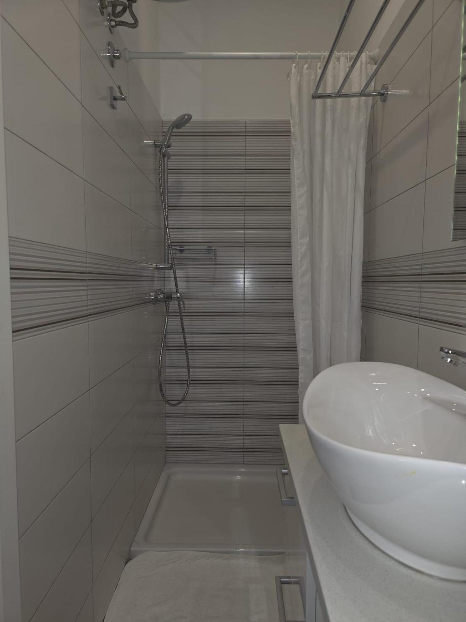 Apartment Sandra 2+2 *** Crikvenica Exterior photo
