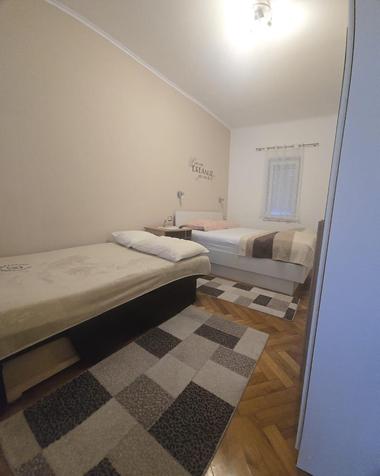 Apartment Sandra 2+2 *** Crikvenica Exterior photo