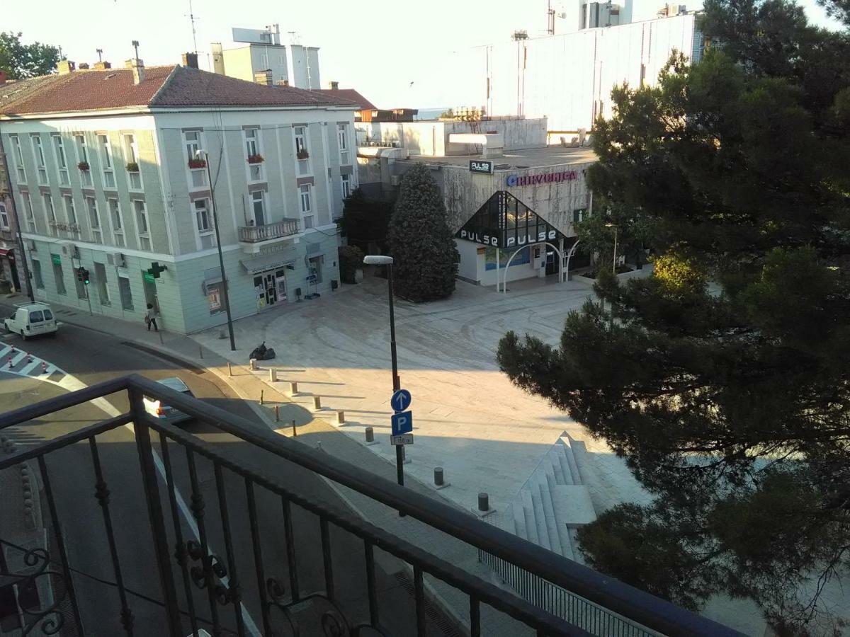 Apartment Sandra 2+2 *** Crikvenica Exterior photo