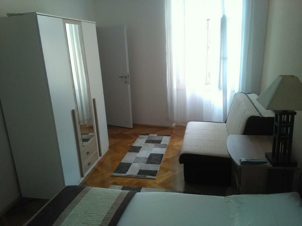 Apartment Sandra 2+2 *** Crikvenica Exterior photo