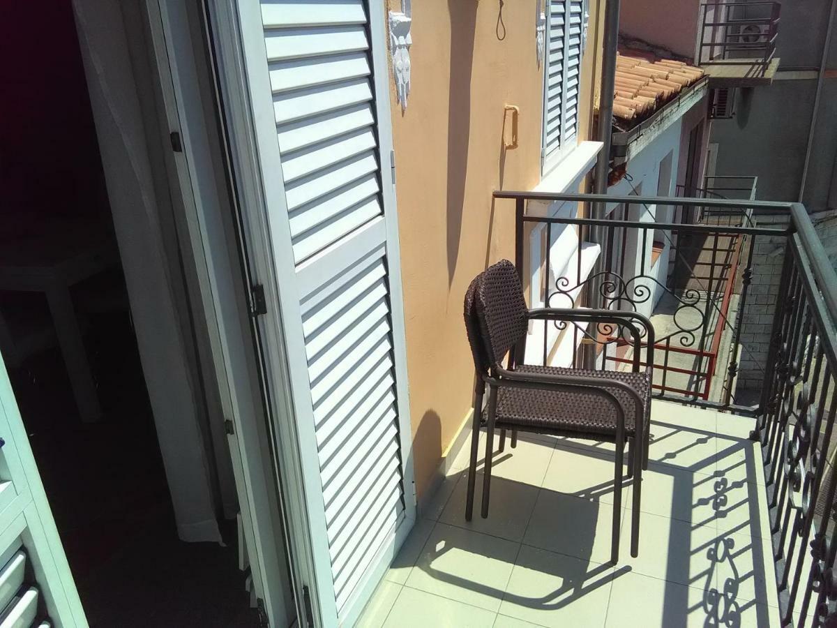 Apartment Sandra 2+2 *** Crikvenica Exterior photo