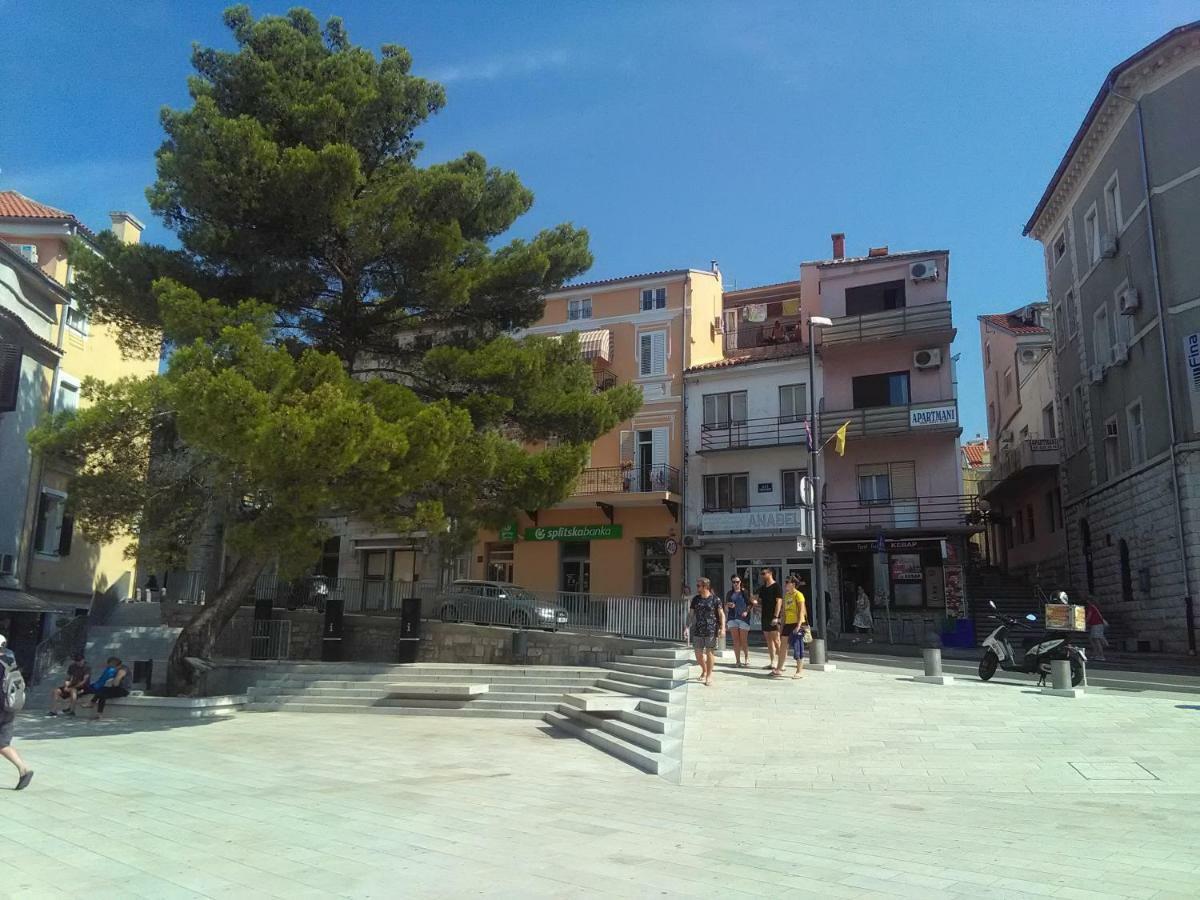 Apartment Sandra 2+2 *** Crikvenica Exterior photo